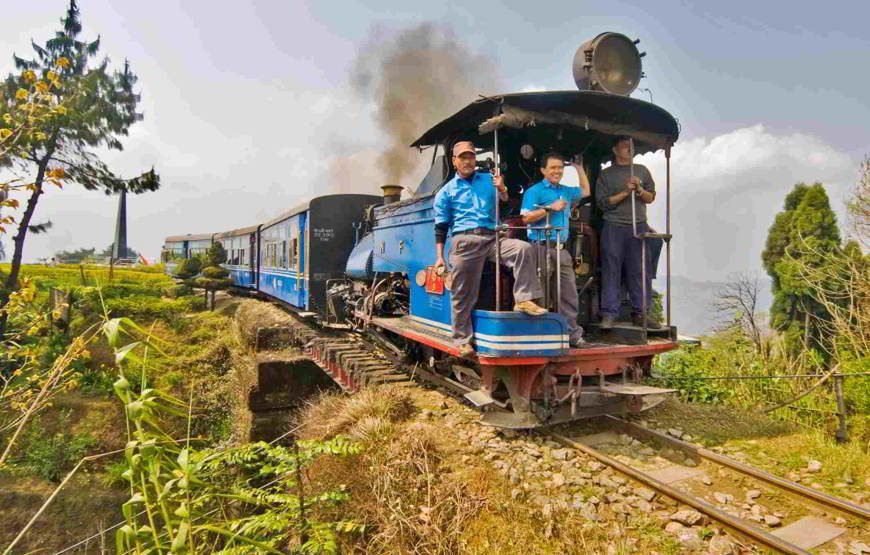 Kalimpong and Darjeeling tour ( 4 Night 5 Days )