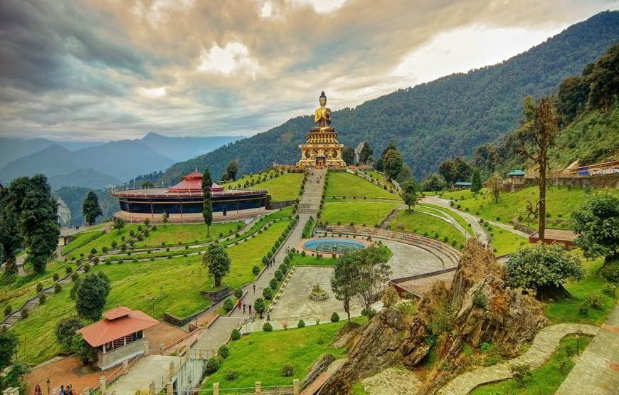 Gangtok, Darjeeling, Guwahati, Bomdila, Tawang Holiday tour (9 nights/10 Days)