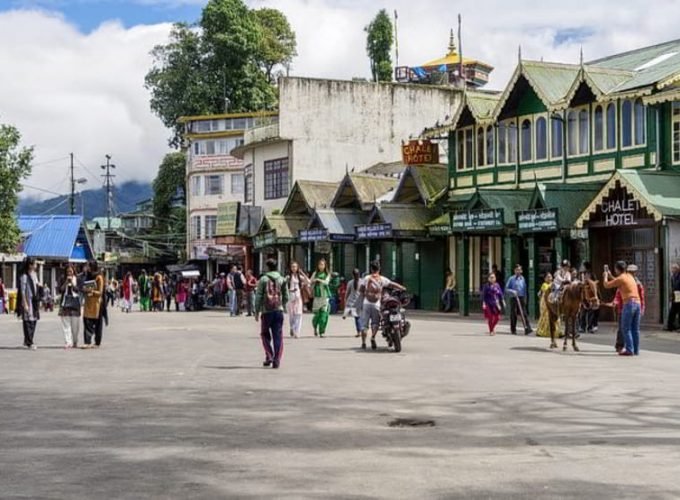 Darjeeling, Pelling, Gangtok, and Lachung ( 8 nights / 9 days)