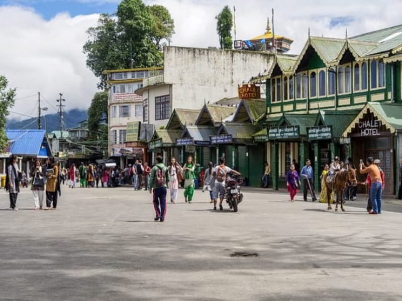 Darjeeling, Pelling, Gangtok, and Lachung ( 8 nights / 9 days)