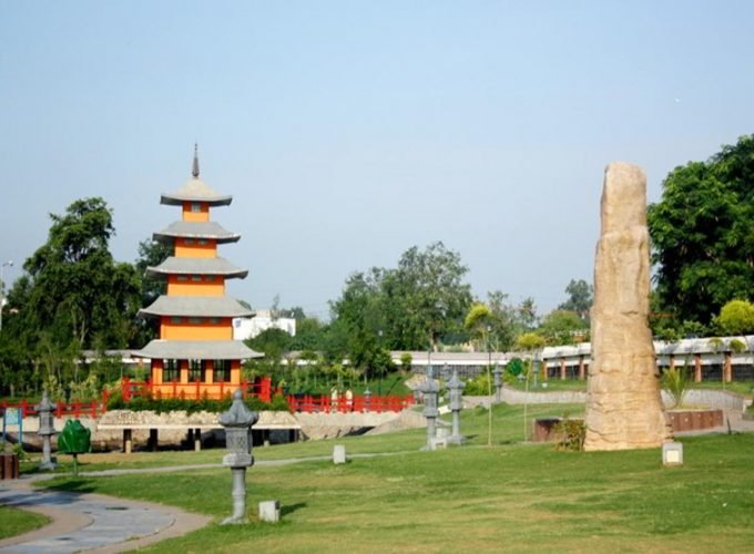 Chandigarh, Chokhi Dhani,Punjab Holiday Tour package(04 Nights 05 Days)