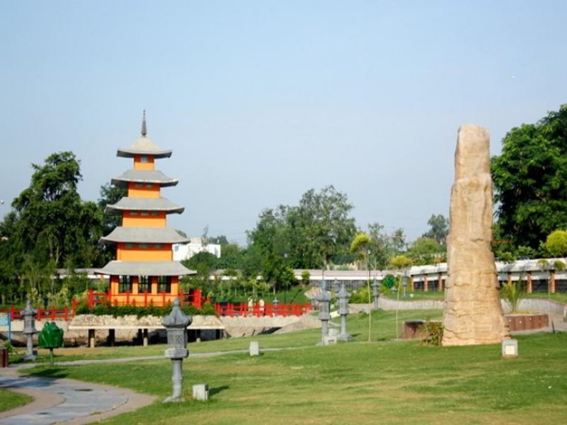 Chandigarh, Chokhi Dhani,Punjab Holiday Tour package(04 Nights 05 Days)