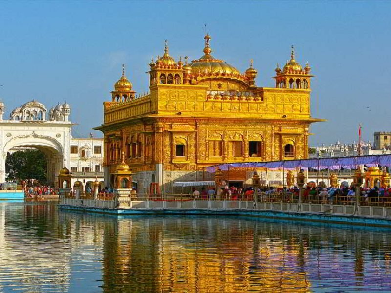 Historical Gurudwara Darshan surrounding Amritsar Tour 3 Nights/ 4 Days