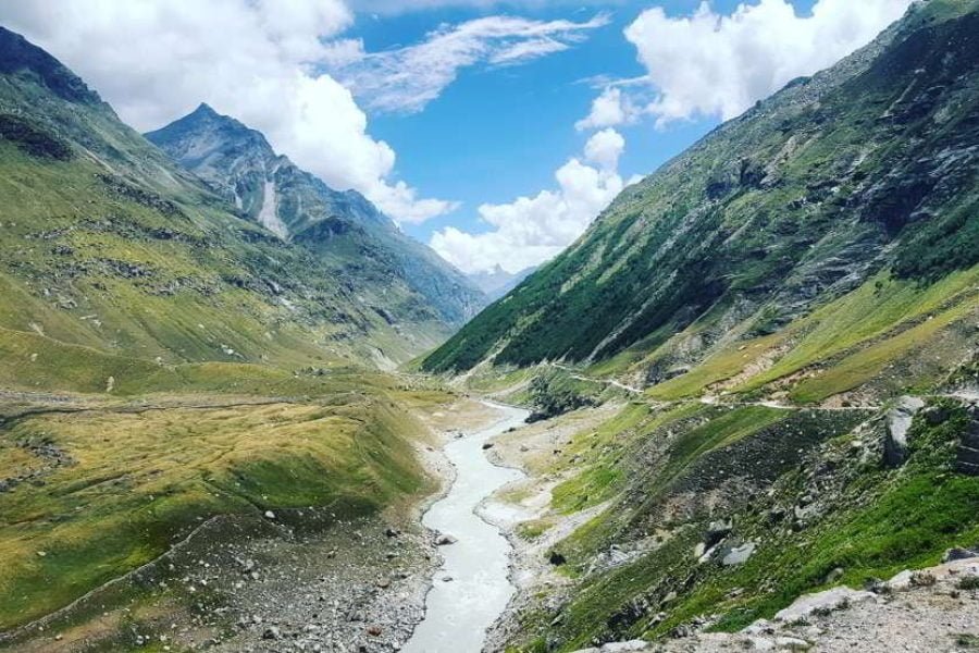 Mesmerizing Leh Ladakh Holiday Tour (05 Nights 06 Days)