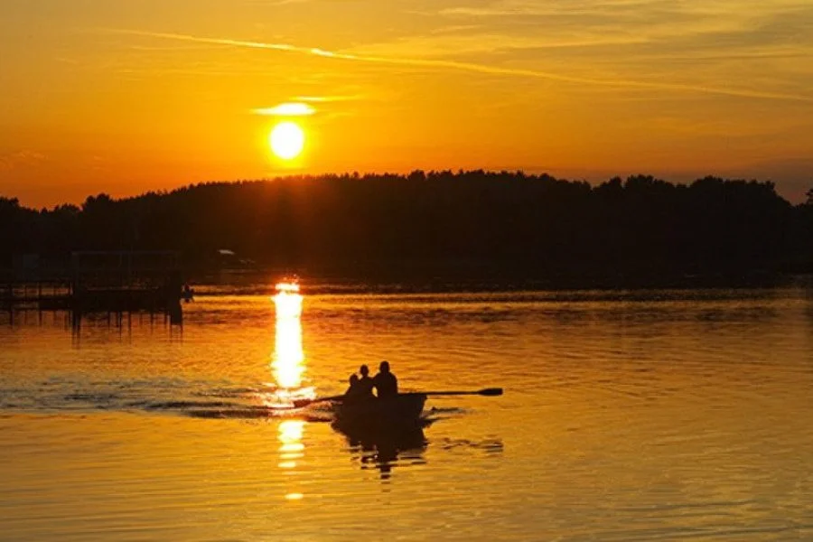 Chandigarh & Renuka lake HOLIDAY TOUR 03 NIGHTS 4 DAYS