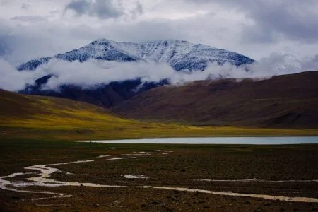 INCREDIBLE LADAKH HOLIDAY TOUR (06 Days 05 Nights)
