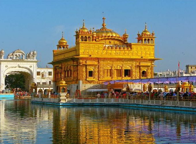 Historical Gurudwara Darshan surrounding Amritsar Tour 3 Nights/ 4 Days