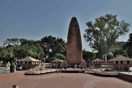 Amritsar tour with Manali & Chandigarh 6 Nights/7 Days