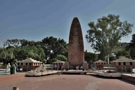 Amritsar tour with Manali & Chandigarh 6 Nights/7 Days